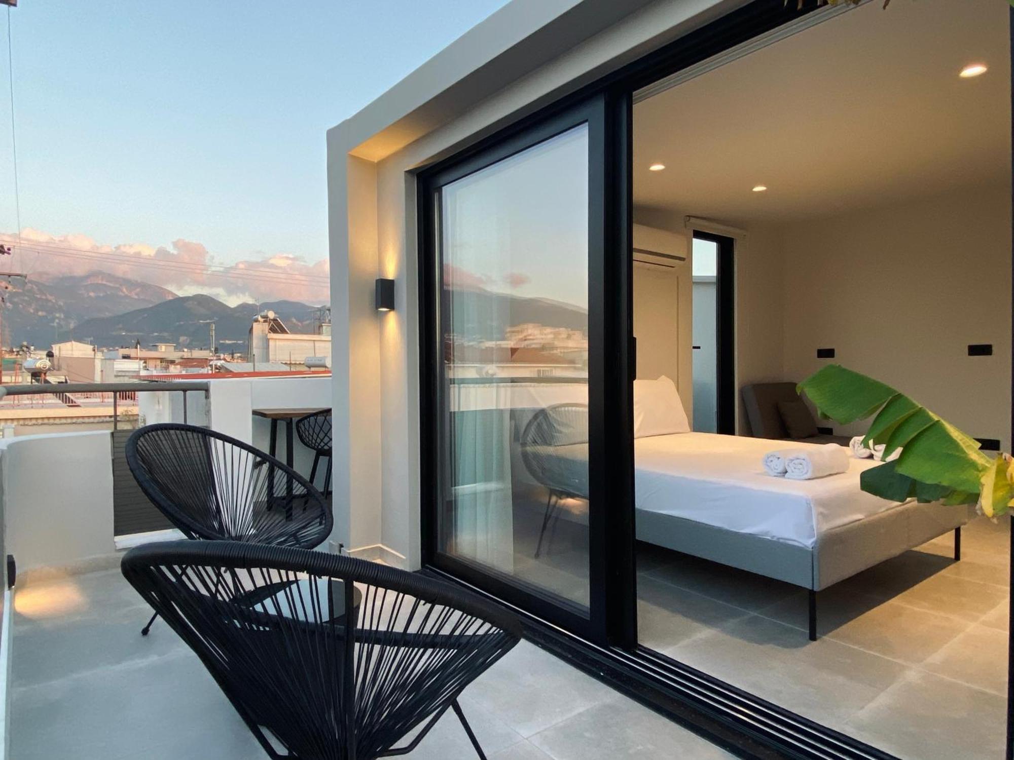 Ferienwohnung Hyperion Penthouse Patras Exterior foto
