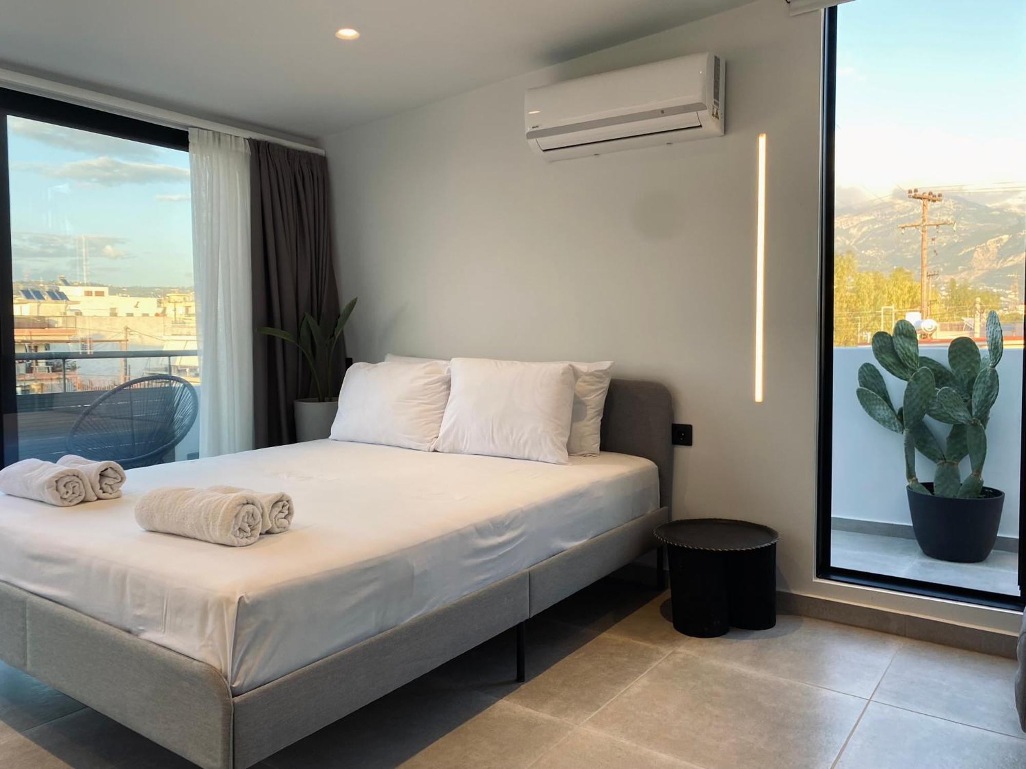 Ferienwohnung Hyperion Penthouse Patras Exterior foto